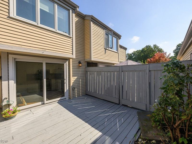 3201 Mariners Island Drive NW, Unit 3G, Canton, OH 44708 Photo 4