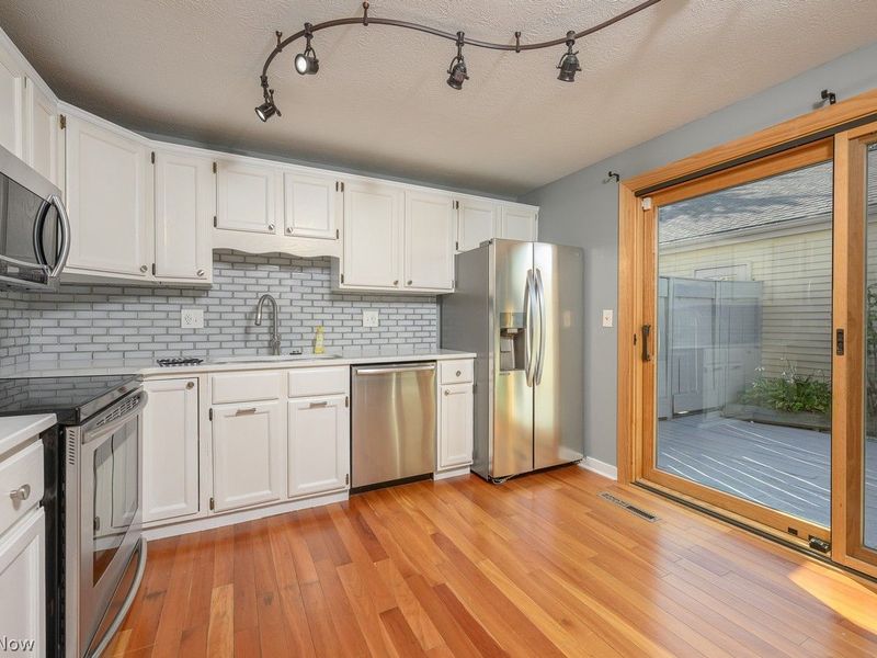 3201 Mariners Island Drive NW, Unit 3G, Canton, OH 44708 Photo 5