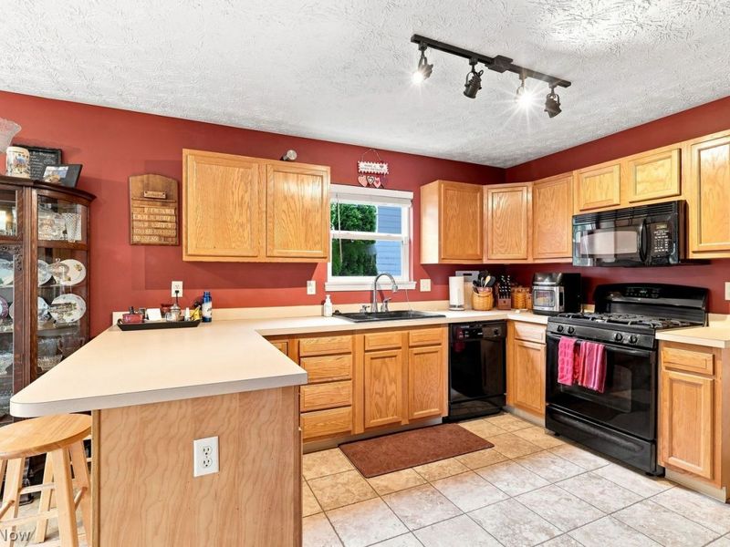 788 Manitou Avenue, Akron, OH 44305 Photo 10
