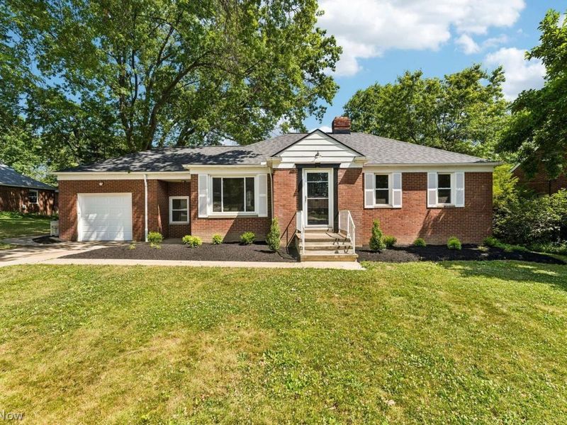 Seven Hills, OH 44131 Photo 1