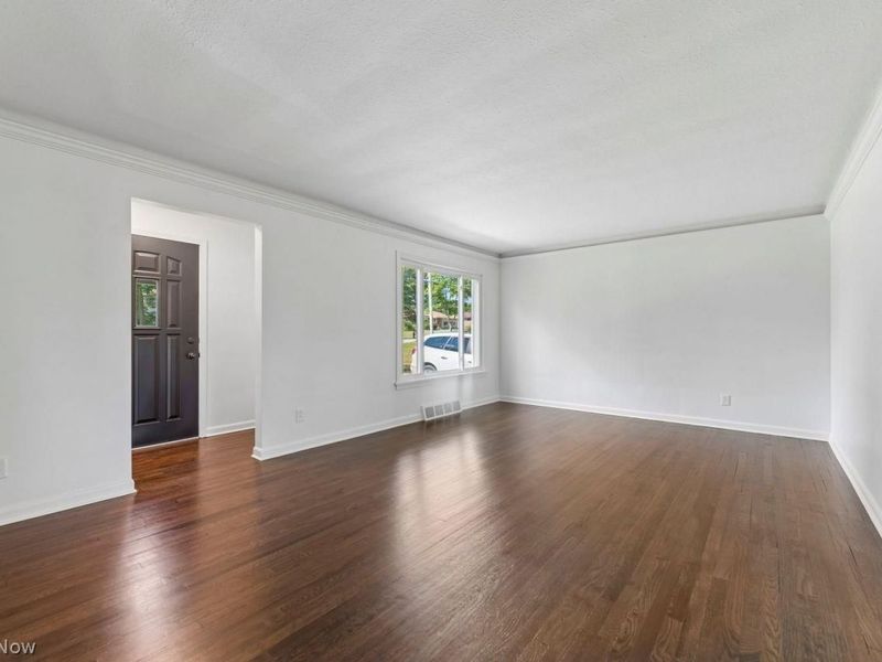 Seven Hills, OH 44131 Photo 13
