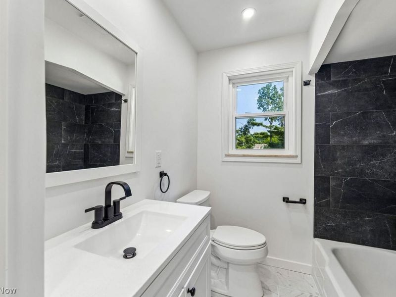 Seven Hills, OH 44131 Photo 19