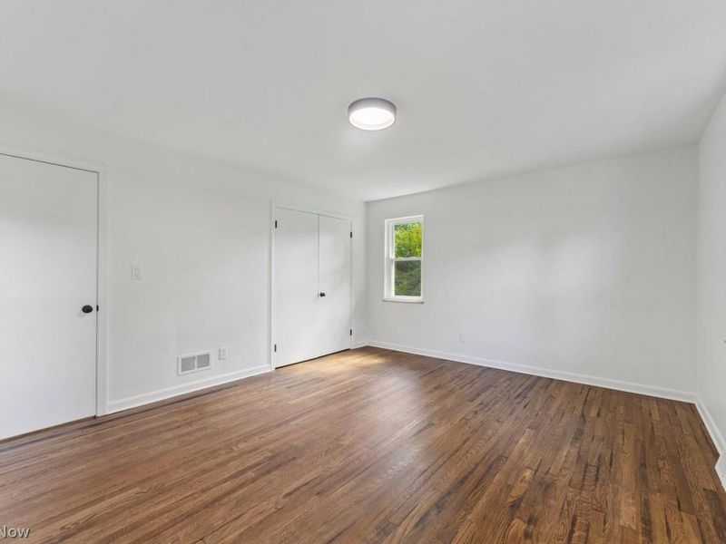 Seven Hills, OH 44131 Photo 23
