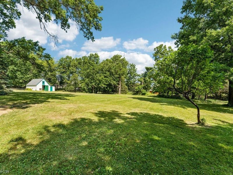 Seven Hills, OH 44131 Photo 41