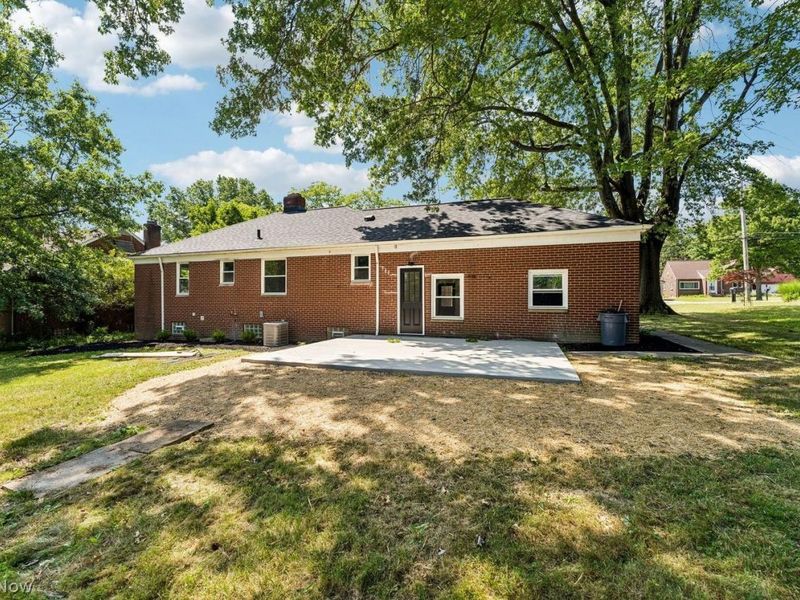 Seven Hills, OH 44131 Photo 43