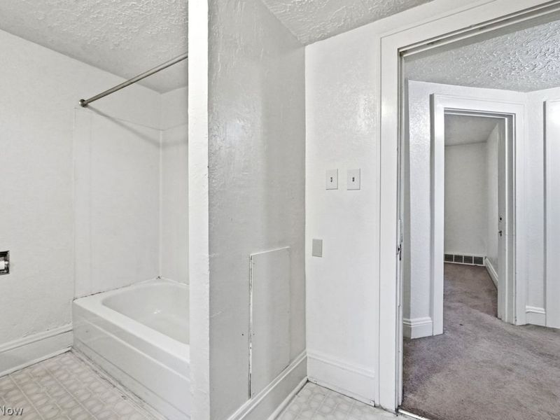605 Brown Street, Akron, OH 44311 Photo 32