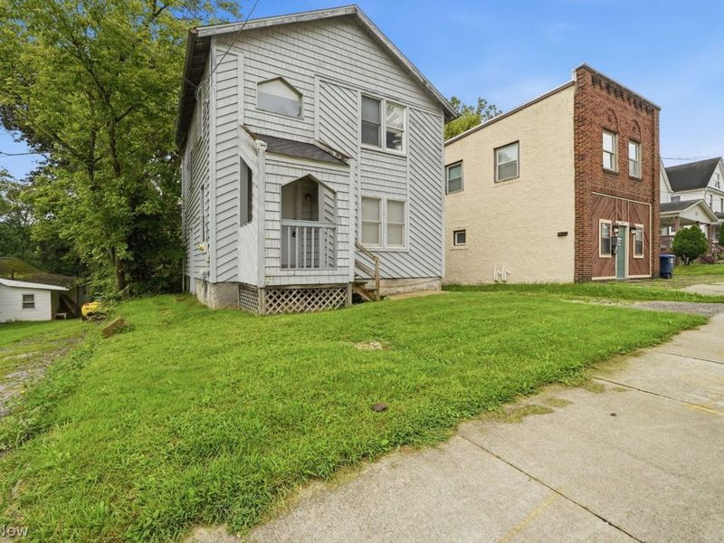 605 Brown Street, Akron, OH 44311 Photo 4