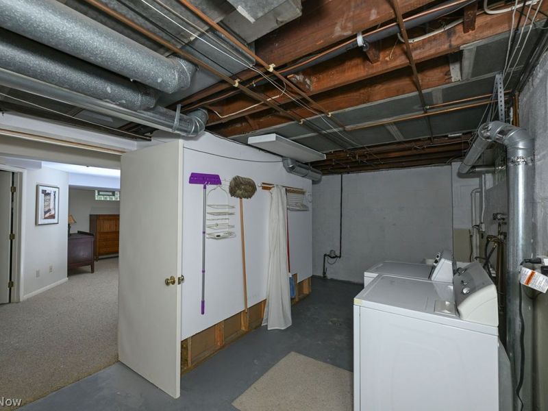 1990 Wiltshire Road, Akron, OH 44313 Photo 28