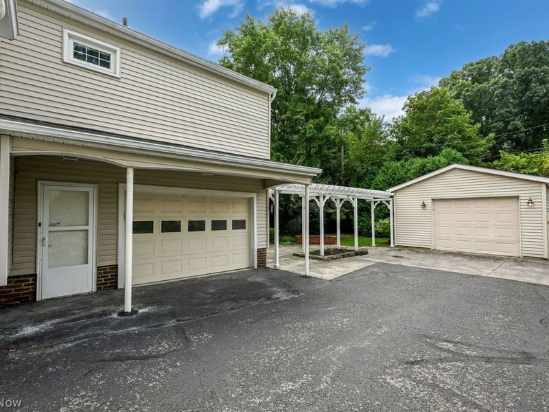 1990 Wiltshire Road, Akron, OH 44313 Photo 34