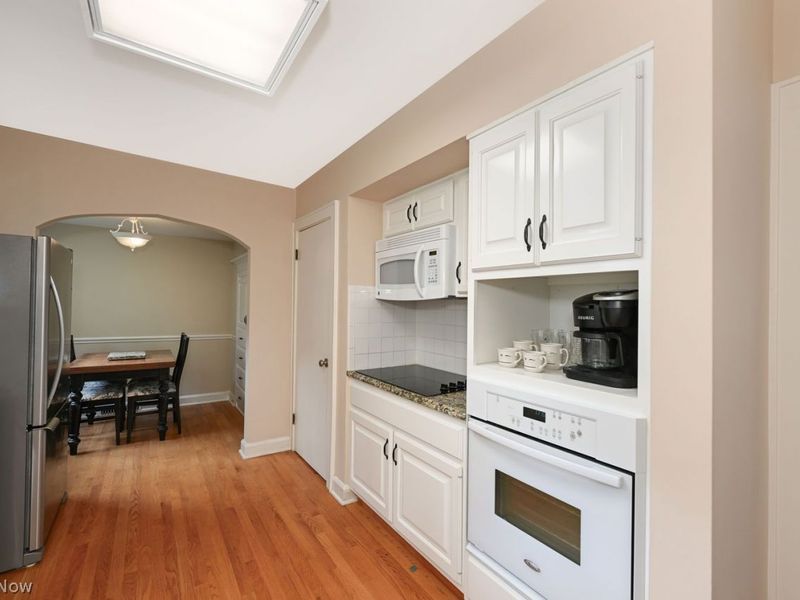 1990 Wiltshire Road, Akron, OH 44313 Photo 7