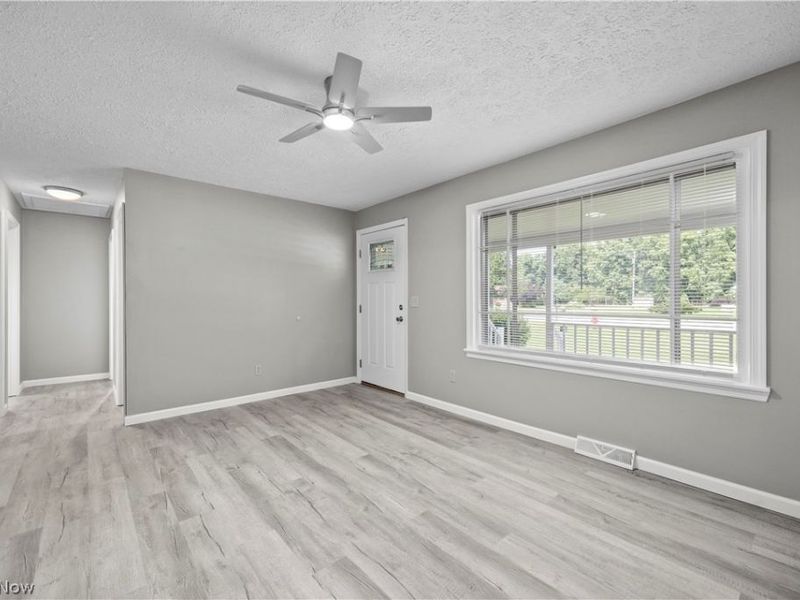 6485 Russia Road, South Amherst, OH 44001 Photo 11