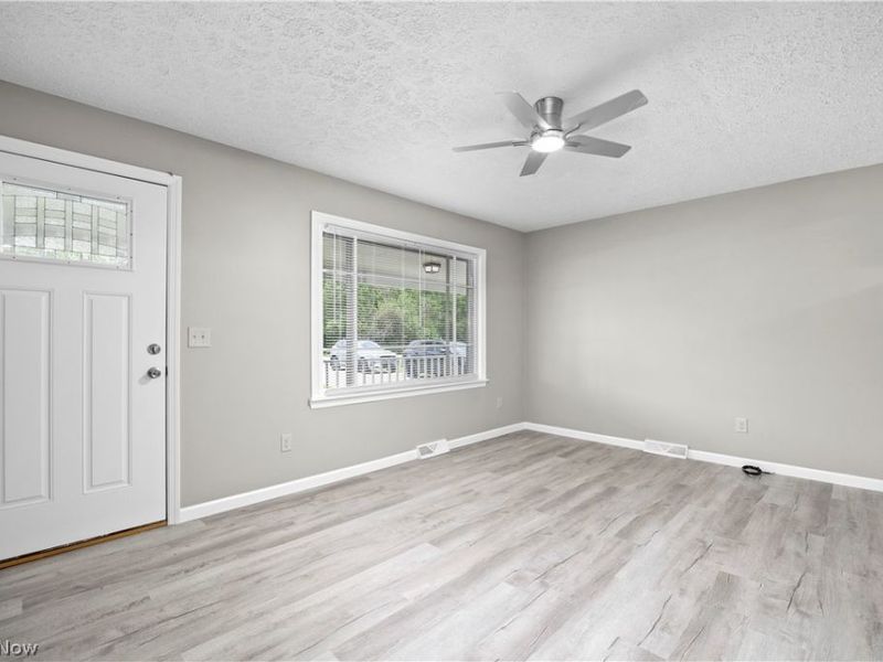 6485 Russia Road, South Amherst, OH 44001 Photo 14