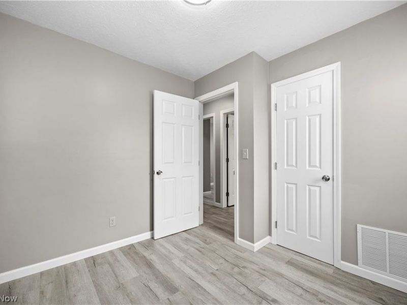 6485 Russia Road, South Amherst, OH 44001 Photo 18