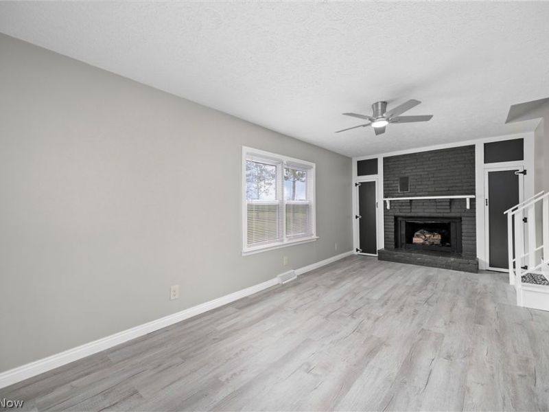6485 Russia Road, South Amherst, OH 44001 Photo 2