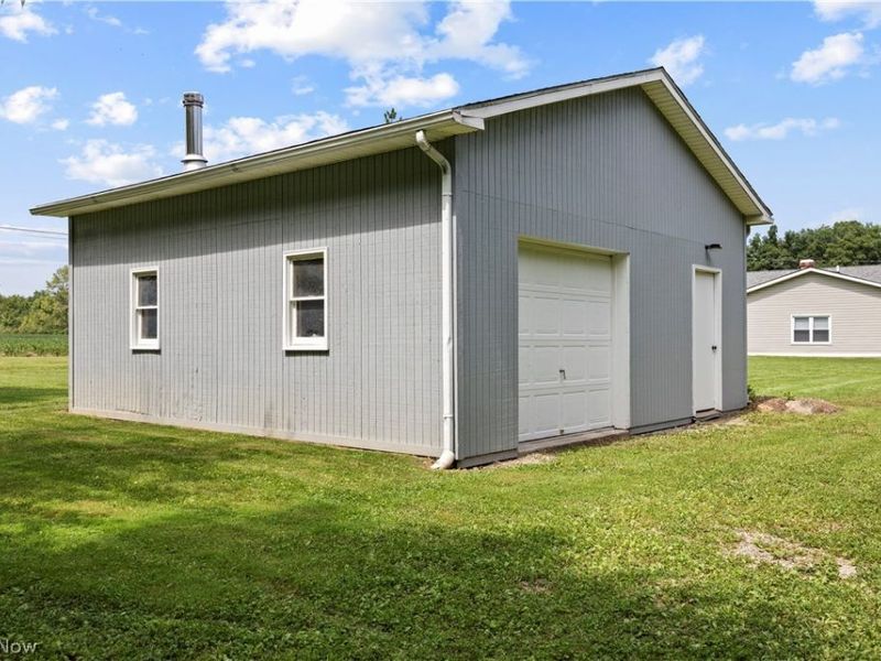 6485 Russia Road, South Amherst, OH 44001 Photo 33
