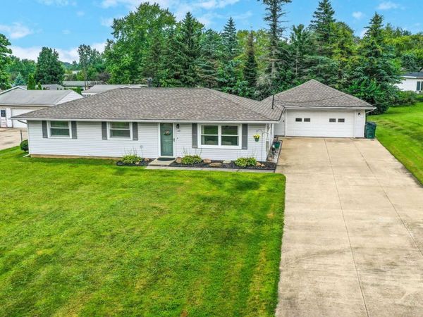1487 Gillie Drive, Streetsboro, OH 44241