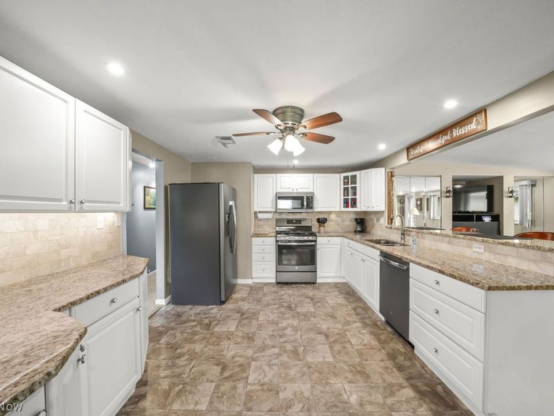 1487 Gillie Drive, Streetsboro, OH 44241 Photo 5