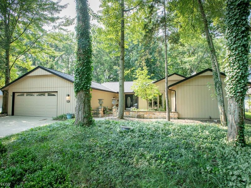 10648 Oak Branch Trail, Strongsville, OH 44149 Photo 1