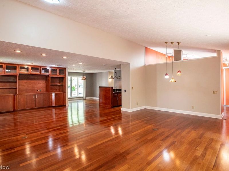 10648 Oak Branch Trail, Strongsville, OH 44149 Photo 10