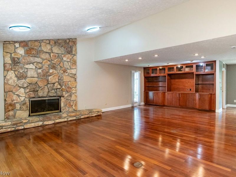 10648 Oak Branch Trail, Strongsville, OH 44149 Photo 11