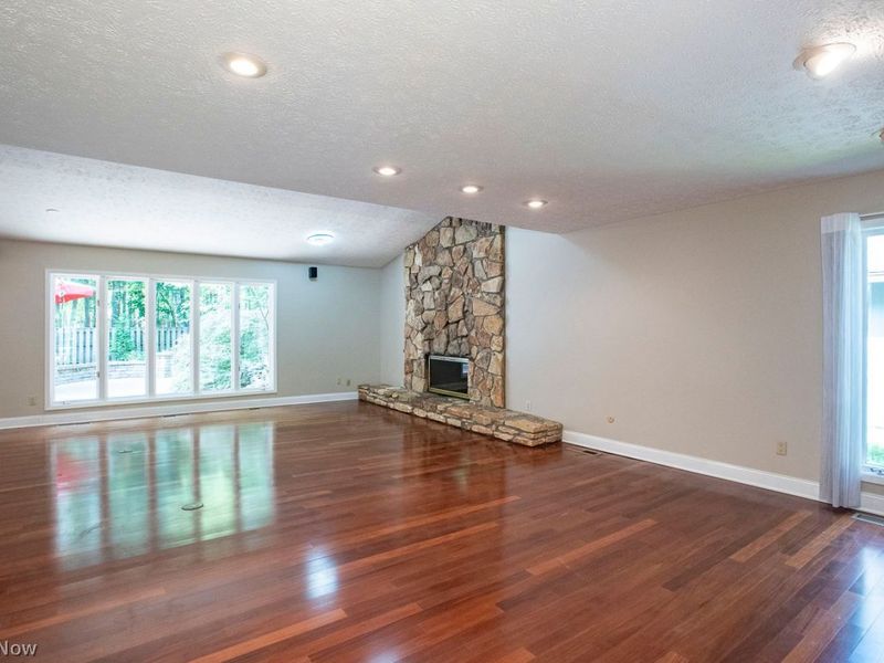 10648 Oak Branch Trail, Strongsville, OH 44149 Photo 7