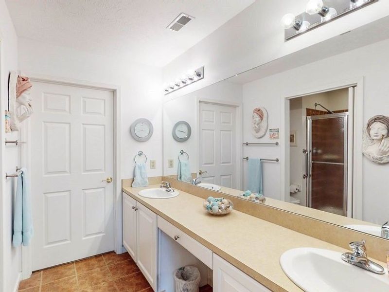 5670 Emerald Ridge, Unit B, Solon, OH 44139 Photo 16