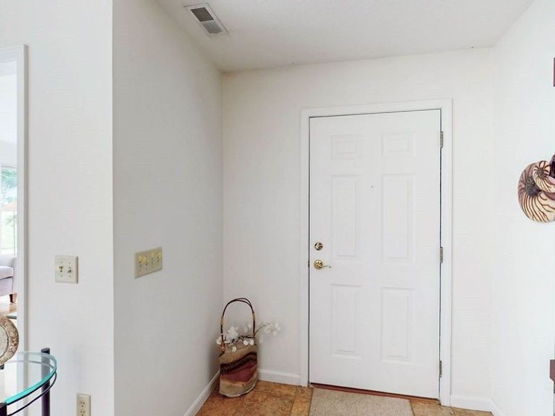 5670 Emerald Ridge, Unit B, Solon, OH 44139 Photo 4