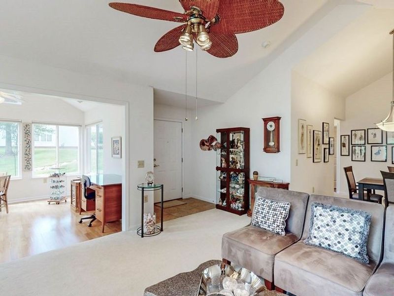 5670 Emerald Ridge, Unit B, Solon, OH 44139 Photo 5