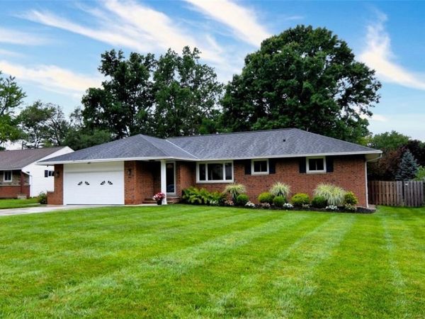 1064 Stanwell Drive, Highland Heights, OH 44143