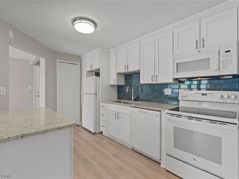 9600 Cove Drive , Unit B6, North Royalton, OH 44133 Photo 21