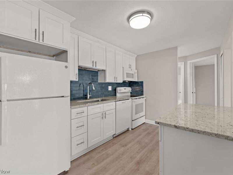 9600 Cove Drive , Unit B6, North Royalton, OH 44133 Photo 24