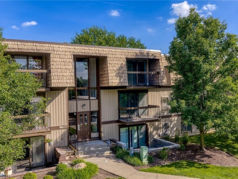 9600 Cove Drive , Unit B6, North Royalton, OH 44133 Photo 48