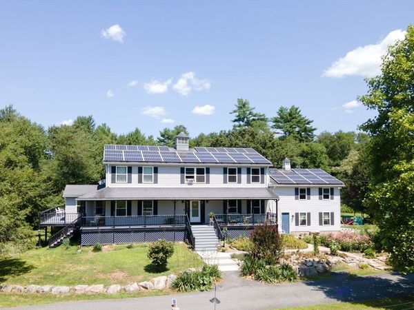 511 Old Fall River Rd, Dartmouth, MA 02747