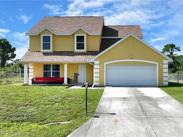 1116 Crestwood ST E, LEHIGH ACRES, FL 33974