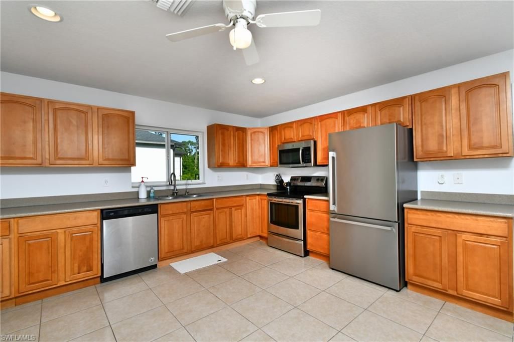 1116 Crestwood St E, Lehigh Acres, FL 33974 Photo