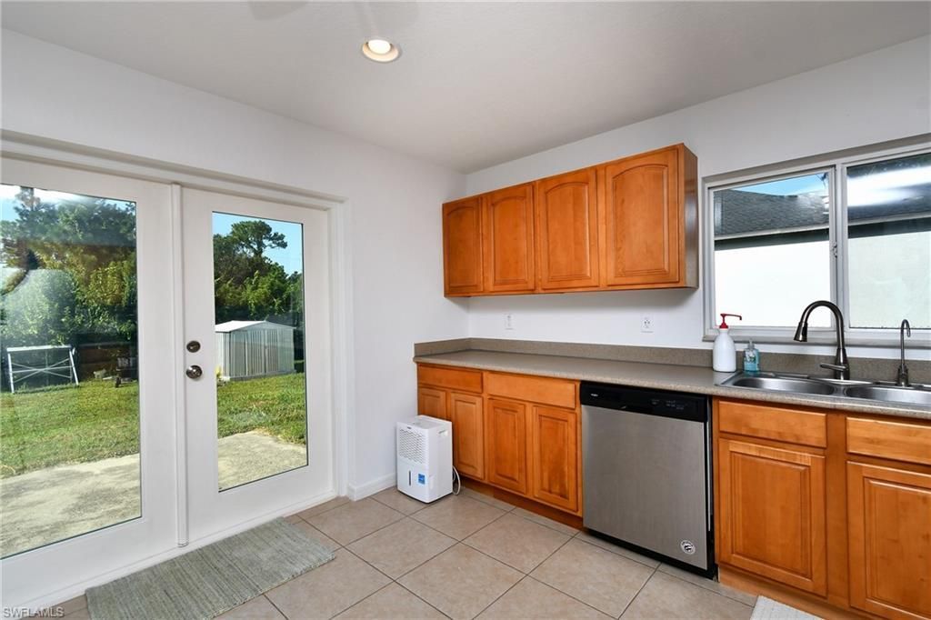 1116 Crestwood St E, Lehigh Acres, FL 33974 Photo