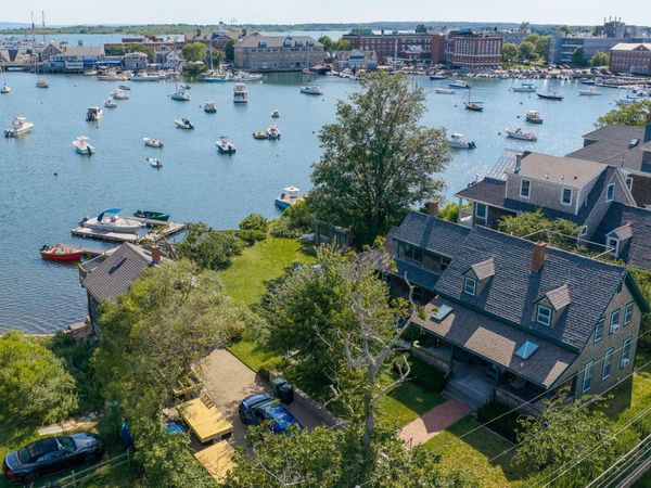 16 Millfield Street , Woods Hole, MA 02543