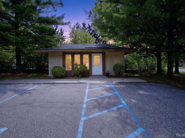 1011 S Graham Road , Flint Township, Mi 48532
