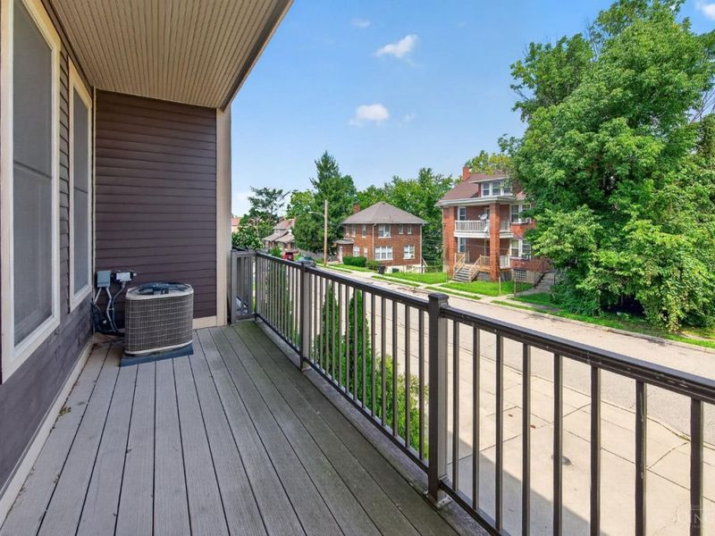 438 Northern Avenue, Cincinnati, OH 45229 Photo 3