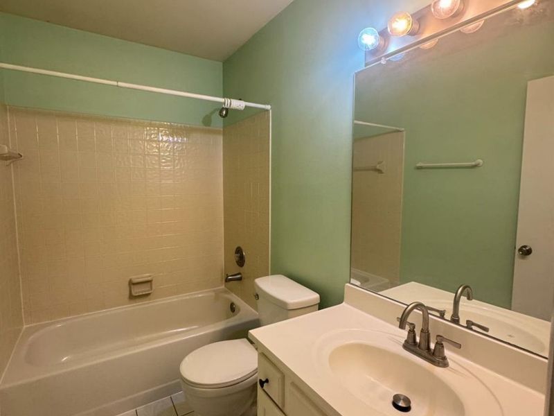 1133 Chestnut Court, Unit 221, Union Township, OH 45245 Photo 10