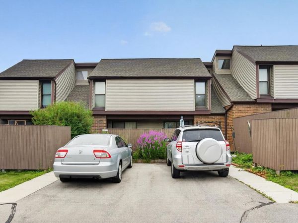 1421 W Edgerton AVENUE, Unit R, Milwaukee, WI 53221