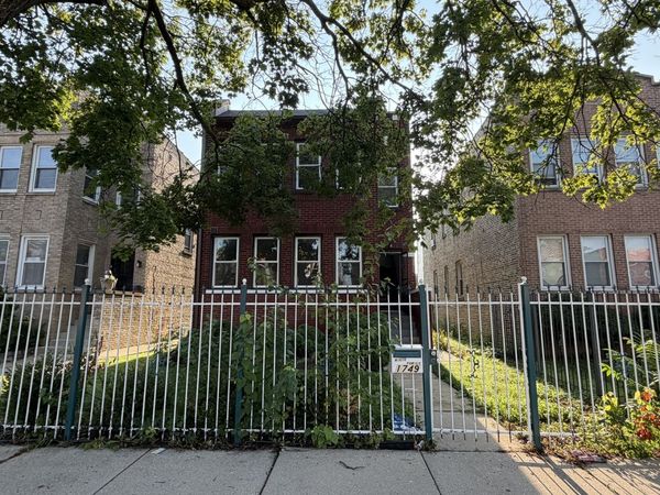 1749 N Meade Avenue , Chicago, IL 60639