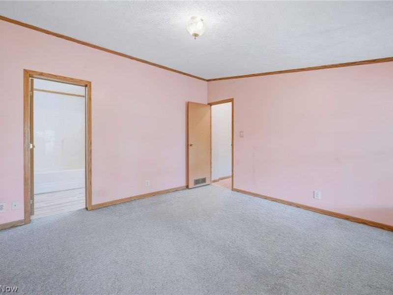 477 Erie Street , Hubbard, OH 44425 Photo 15
