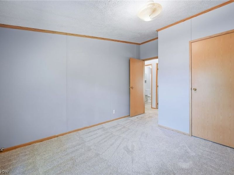 477 Erie Street , Hubbard, OH 44425 Photo 18