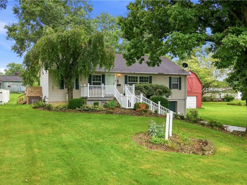 477 Erie Street , Hubbard, OH 44425 Photo 2