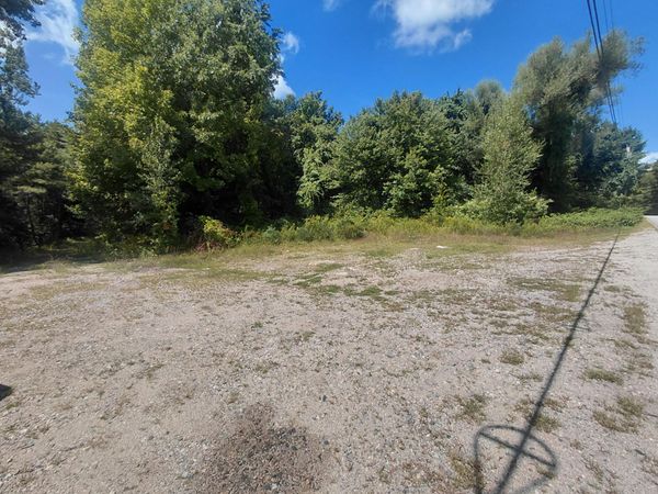 61-1 Middle Road , Waterboro, ME 04087