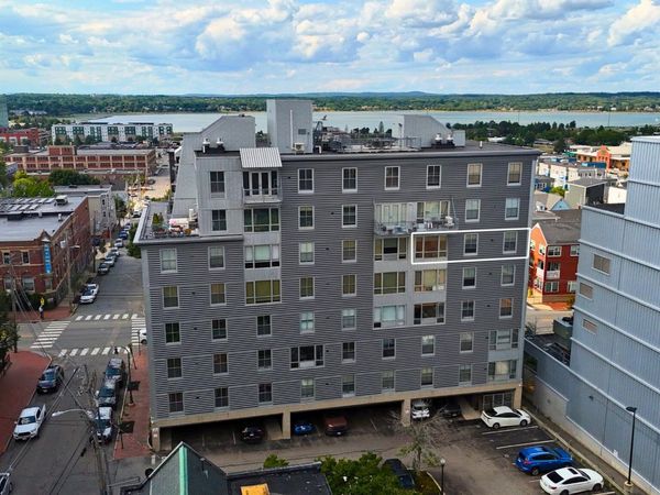 21 Chestnut Street, Unit 606, Portland, ME 04101