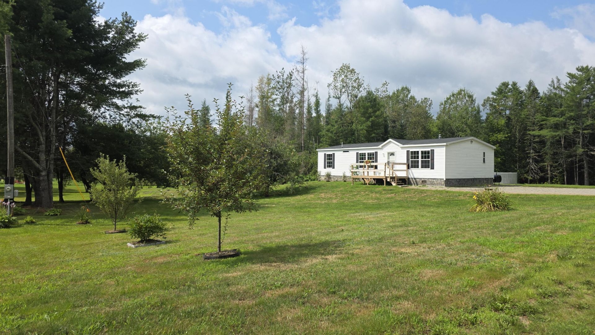 32 Beans Corner Road, Pittsfield, ME 04967 Main Photo