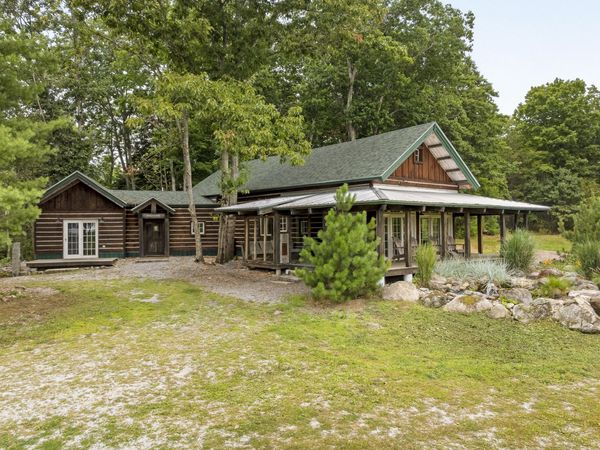 216 Robinson Road, Waldoboro, ME 04572