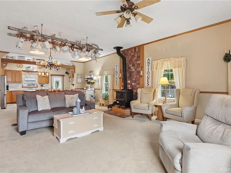 166 New Hampshire Avenue, London, OH 43140 Photo 6